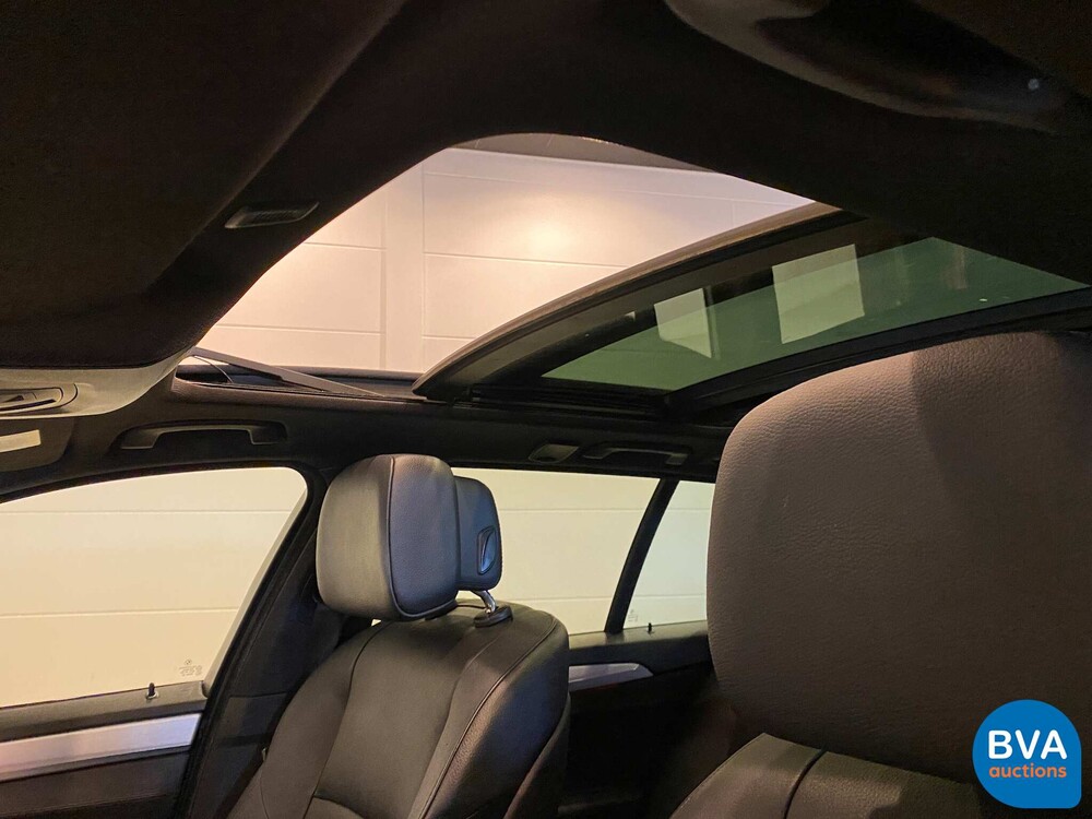 BMW 520i Touring M-Sport High Executive 5-Series 184pk 2012, TZ-432-N.