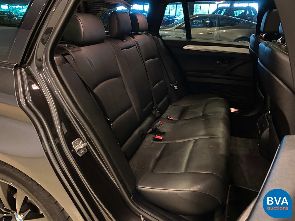 BMW 520i Touring M-Sport High Executive 5-Series 184pk 2012, TZ-432-N.