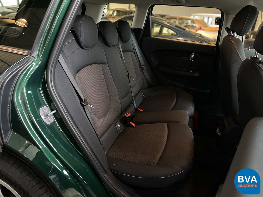 Mini Clubman 1.5D 116hp 2016 British Racing Green Mini Cooper.