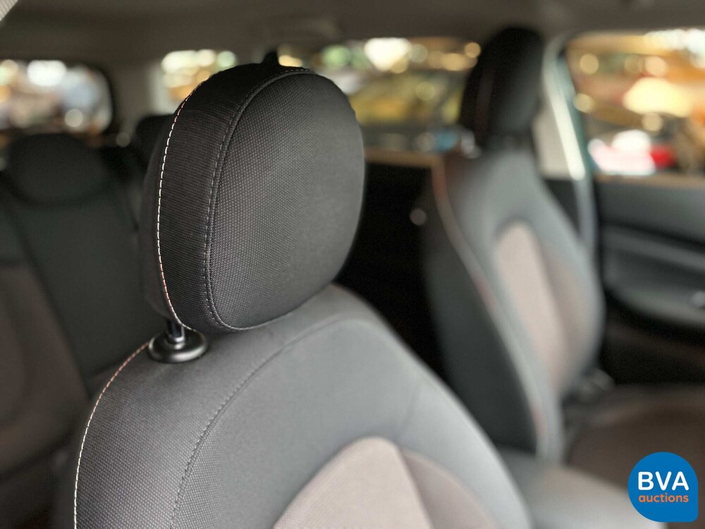 Mini Clubman 1.5D 116hp 2016 British Racing Green Mini Cooper.