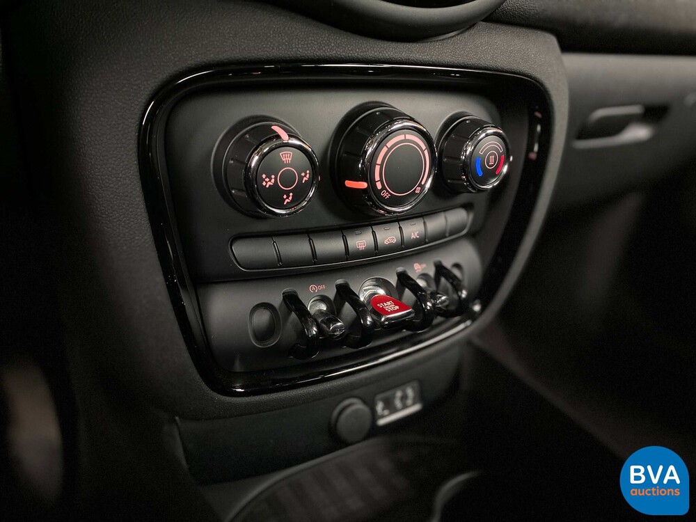 Mini Clubman 1.5D 116hp 2016 British Racing Green Mini Cooper.