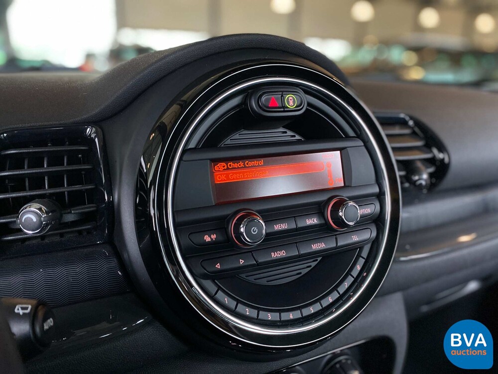 Mini Clubman 1.5D 116hp 2016 British Racing Green Mini Cooper.