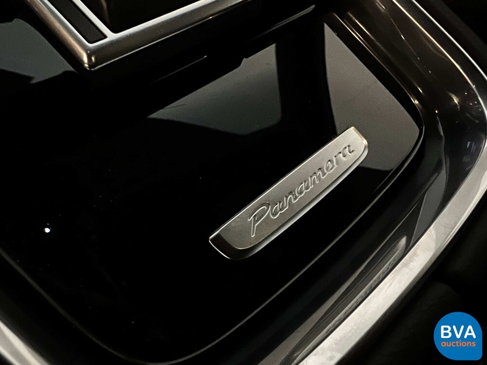 Porsche Panamera 4 Sport Turismo E-Hybrid SportChrono 462pk 2017 Plug-In Hybrid NW MODEL.