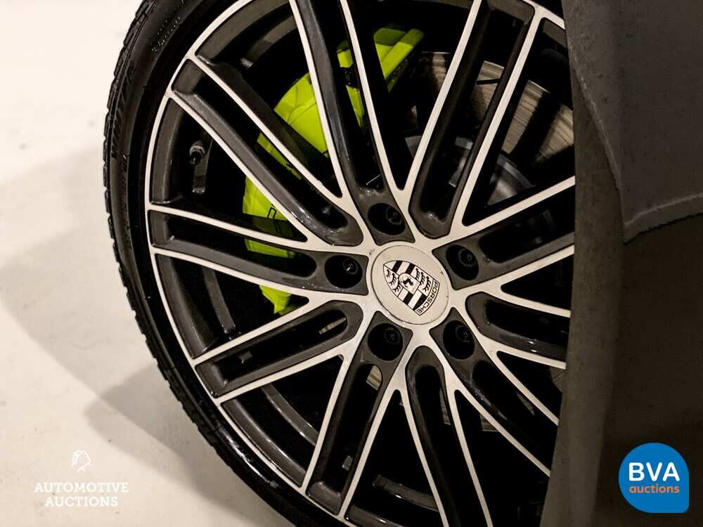 Porsche Panamera 4 Sport Turismo E-Hybrid SportChrono 462pk 2017 Plug-In Hybrid NW MODEL.