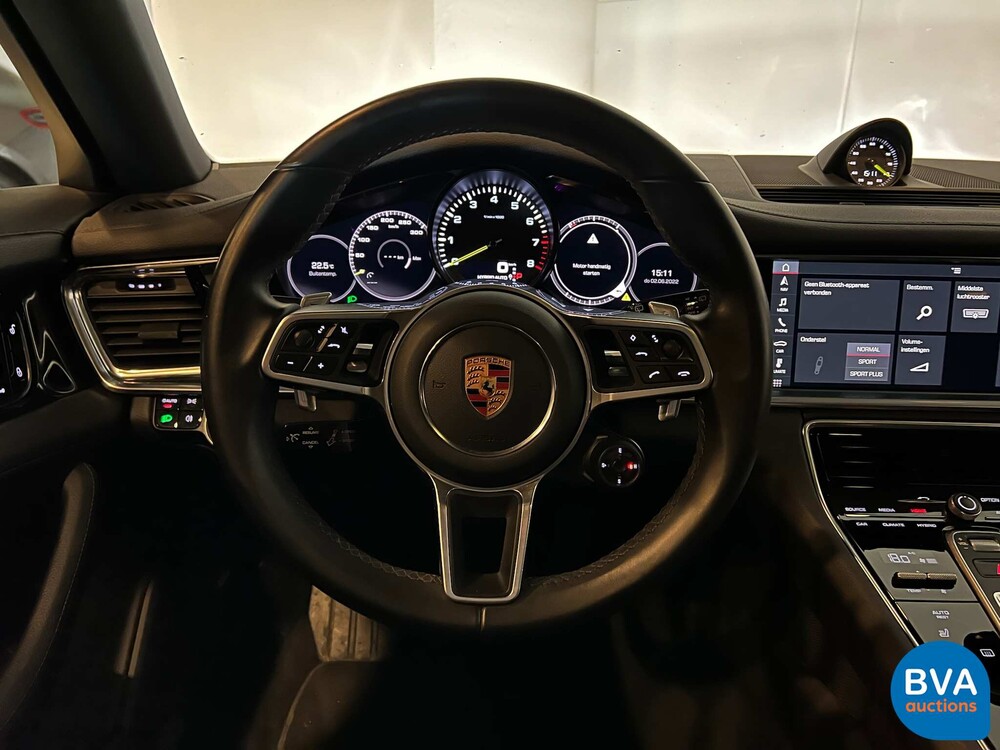 Porsche Panamera 4 Sport Turismo E-Hybrid SportChrono 462pk 2017 Plug-In Hybrid NW MODEL.
