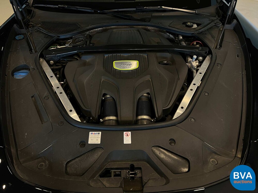 Porsche Panamera 4 Sport Turismo E-Hybrid SportChrono 462pk 2017 Plug-In Hybrid NW MODEL.