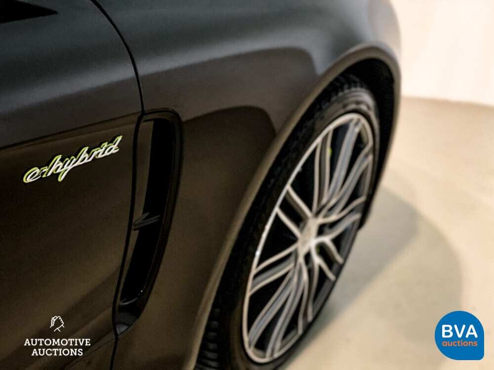 Porsche Panamera 4 Sport Turismo E-Hybrid SportChrono 462pk 2017 Plug-In Hybrid NW MODEL.