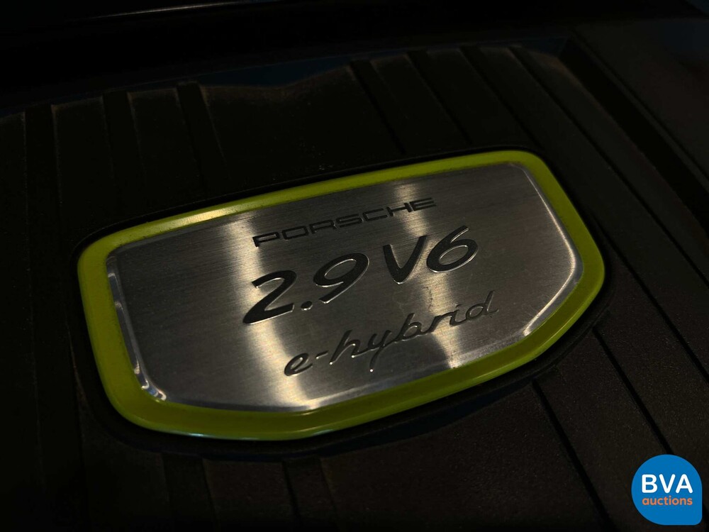 Porsche Panamera 4 Sport Turismo E-Hybrid SportChrono 462pk 2017 Plug-In Hybrid NW MODEL.