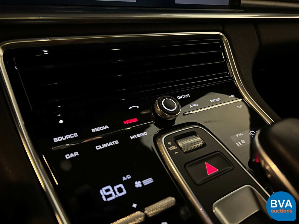 Porsche Panamera 4 Sport Turismo E-Hybrid SportChrono 462pk 2017 Plug-In Hybrid NW MODEL.