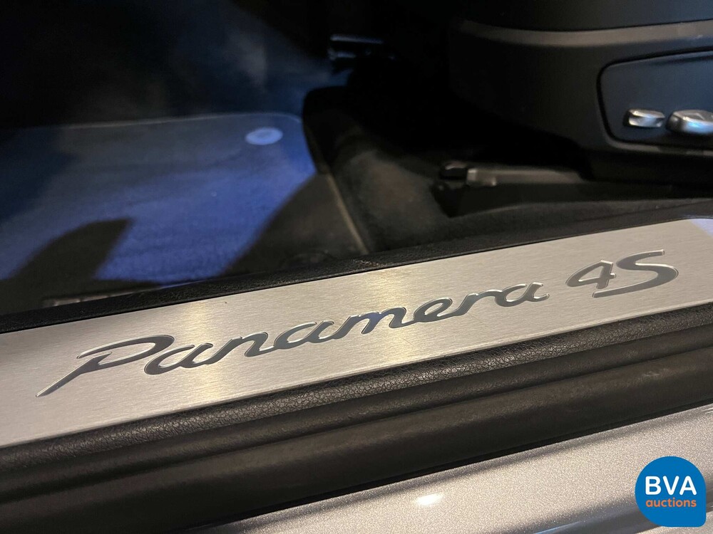 Porsche Panamera 4S Diesel 4.0 V8 421PS 2017 NW-Modell, J-543-VD.