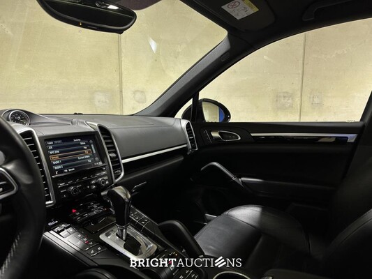 Porsche Cayenne S E-Hybrid 3.0 V6 416pk Sport-Chrono 2015 (Origineel-NL), HJ-798-D