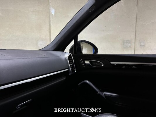 Porsche Cayenne S E-Hybrid 3.0 V6 416pk Sport-Chrono 2015 (Origineel-NL), HJ-798-D