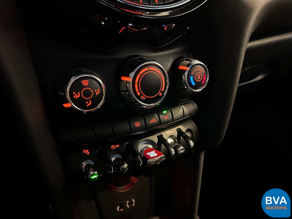 Mini Cooper 1.5 Chile Serious Business 136hp 2016, RG-118-Z.