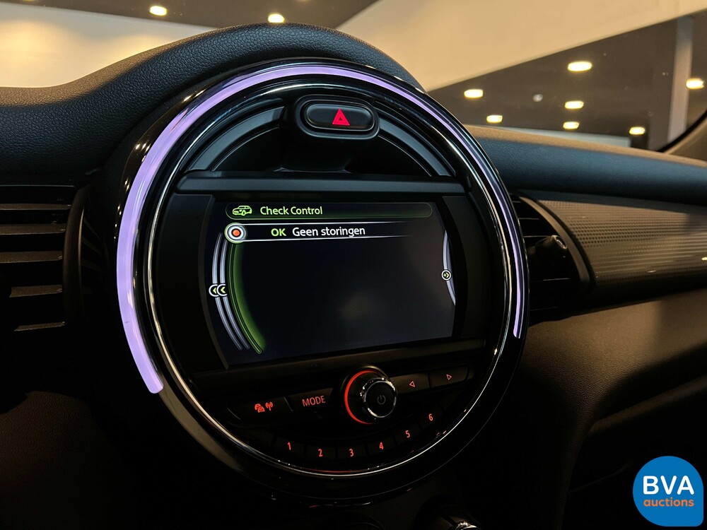 Mini Cooper 1.5 Chile Serious Business 136hp 2016, RG-118-Z.