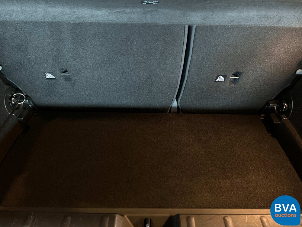 Mini Cooper 1.5 Chile Serious Business 136hp 2016, RG-118-Z.