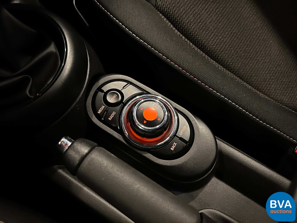 Mini Cooper 1.5 Chile Serious Business 136hp 2016, RG-118-Z.