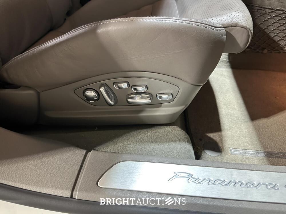 Porsche Panamera 4S 4.8 V8 400pk 2009, Z-798-BP