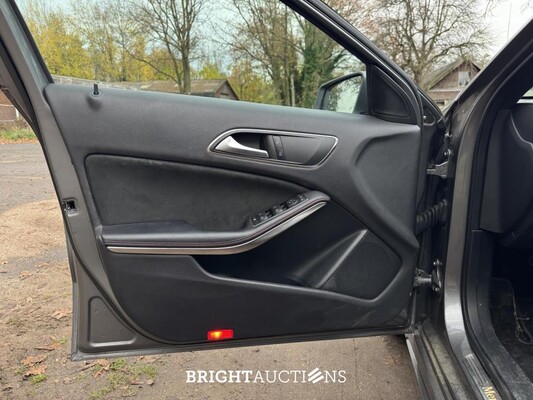 Mercedes-Benz A200 CDI Prestige AMG Line 136hp 2014 (Original-NL) A-Class, 5-TGD-38