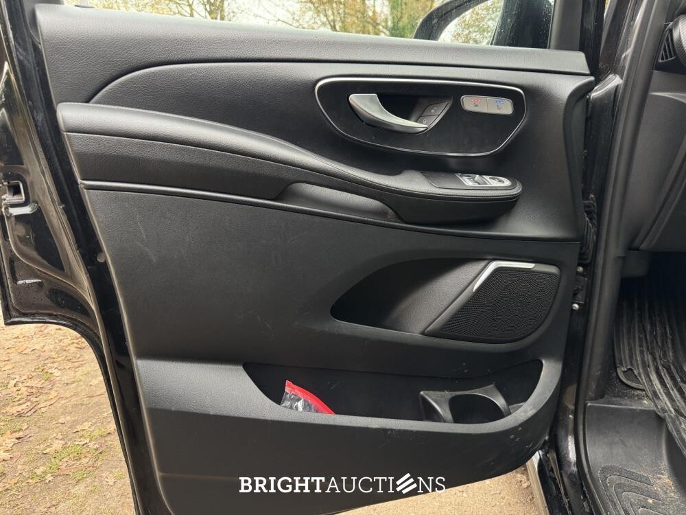 Mercedes-Benz V250d Extra Lang DC Avantgarde Edition 190pk 2019 (Origineel-NL & 1e Eigenaar) V-klasse, V-292-ZS