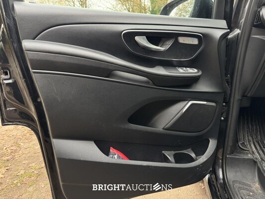 Mercedes-Benz V250d Extra Lang DC Avantgarde Edition 190pk 2019 (Origineel-NL & 1e Eigenaar) V-klasse, V-292-ZS