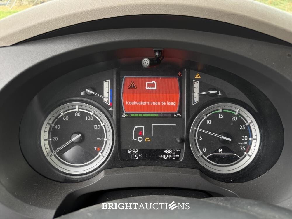 DAF LF 180 FA 184hp 2017 Truck (Original-NL + 1st Owner), 90-BKF-9