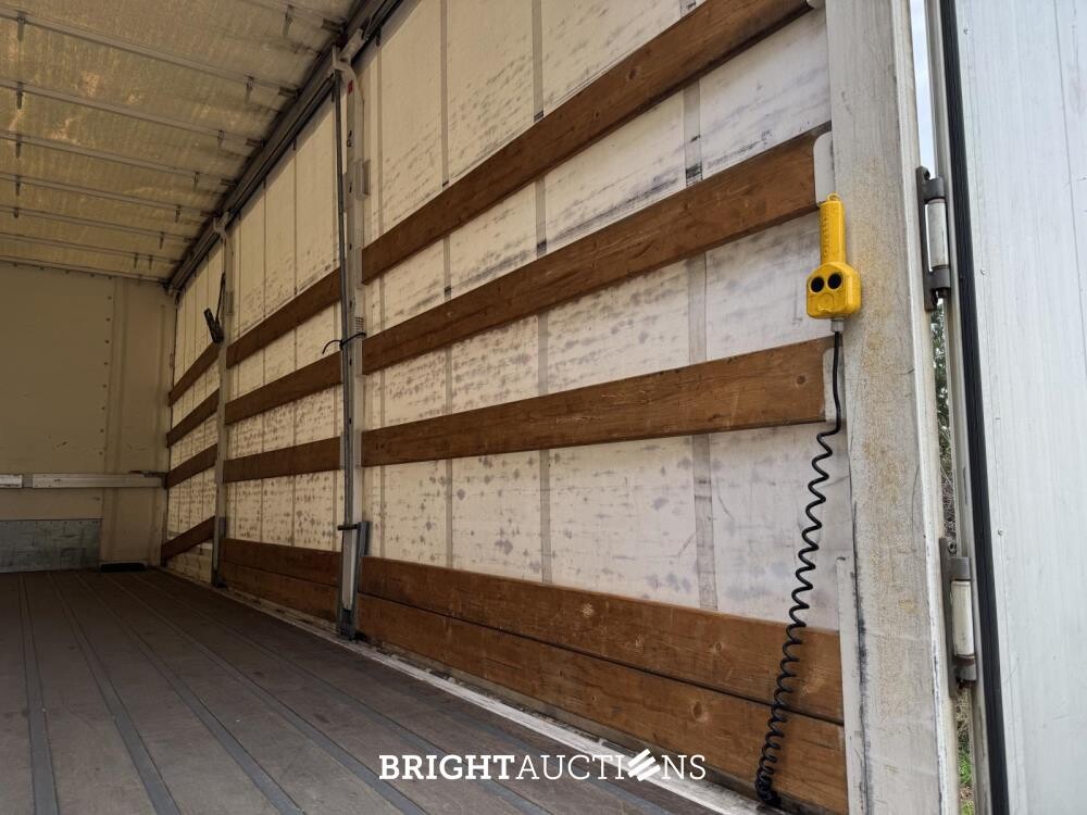 DAF LF 180 FA 184hp 2017 Truck (Original-NL + 1st Owner), 90-BKF-9