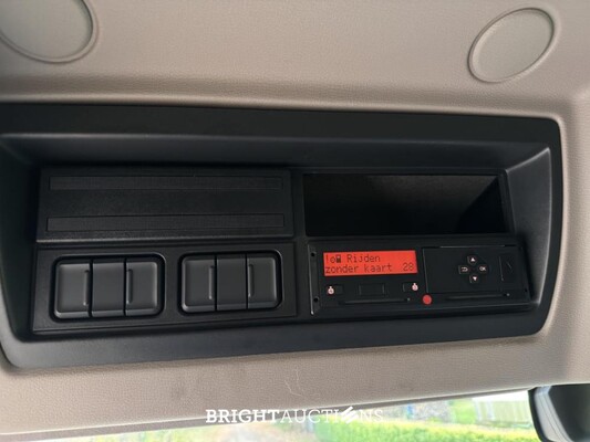 DAF LF 180 FA 184hp 2017 Truck (Original-NL + 1st Owner), 90-BKF-9