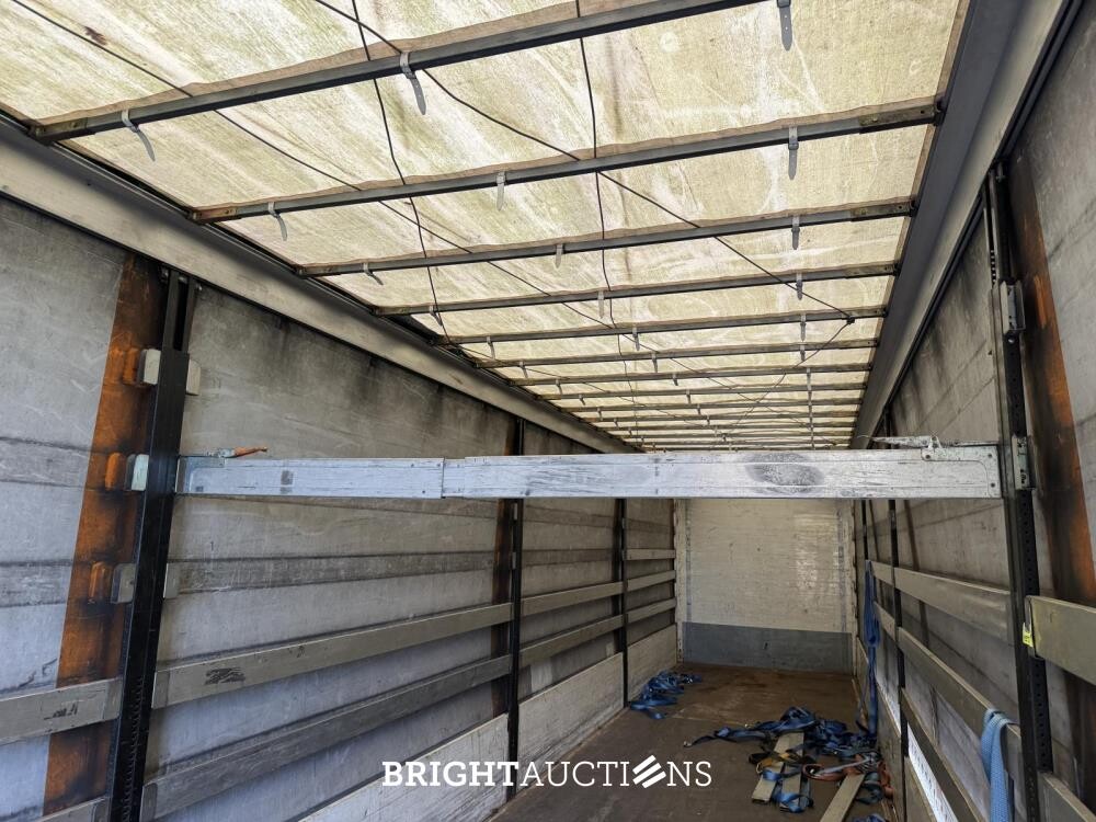 Kaessbohrer MAXIMA Semi-trailer 2011, OL-01-NX