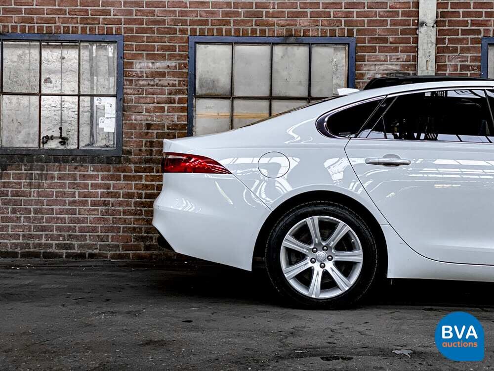 Jaguar XF2.0d 179 PS 2017, SR-372-R.