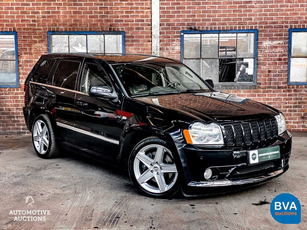 Jeep Grand Cherokee SRT6.1 V8 2007, graue Zulassung.
