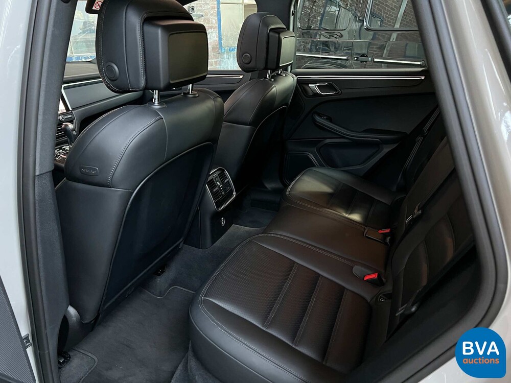 Porsche Macan 2.0 231PS 2019.