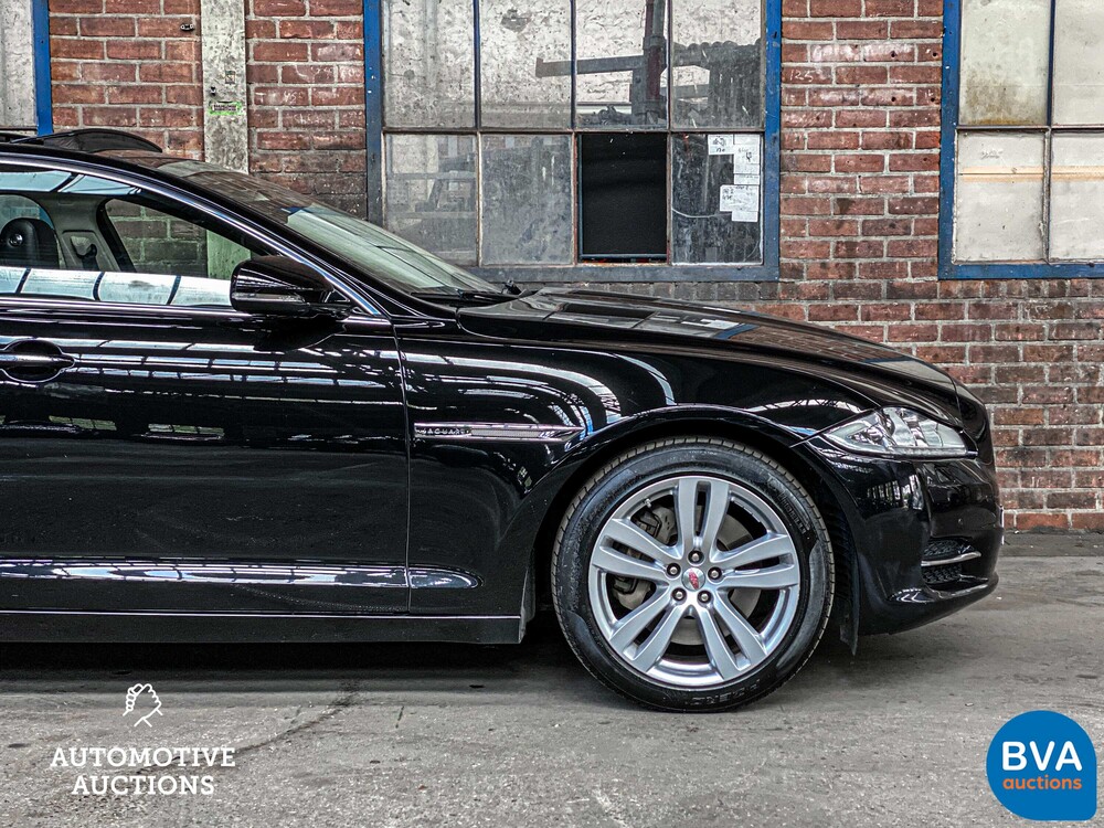 Jaguar XJ3.0 V6 SC 340 PS 2013, 3-SLT-85.