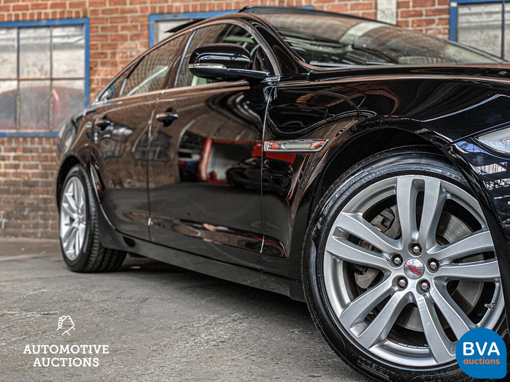 Jaguar XJ3.0 V6 SC 340 PS 2013, 3-SLT-85.