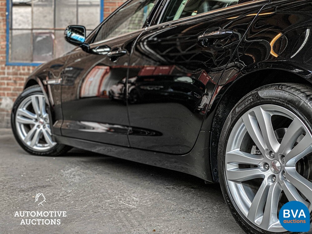 Jaguar XJ3.0 V6 SC 340 PS 2013, 3-SLT-85.