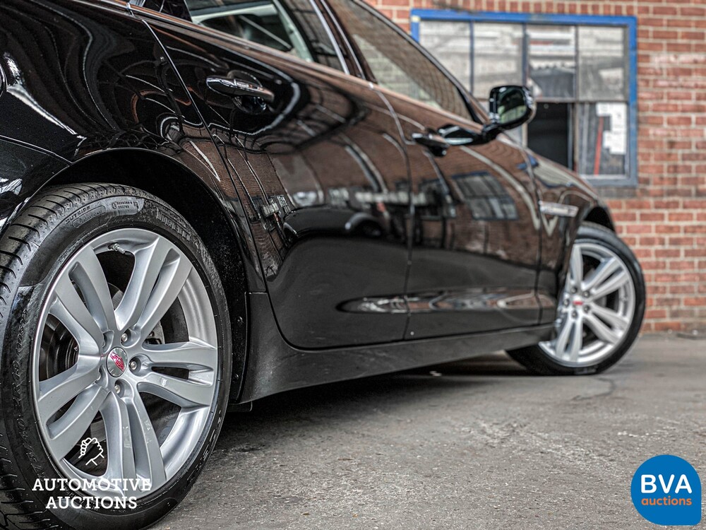 Jaguar XJ3.0 V6 SC 340 PS 2013, 3-SLT-85.