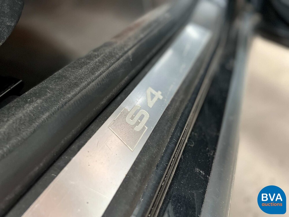 Audi S4 Avant 4.2 V8 quattro 344hp 2003, 77-RXL-3.