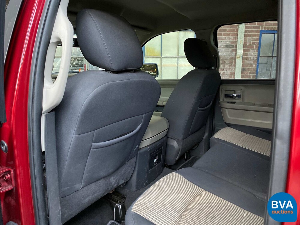 Dodge RAM 1500 5.7 V8 4x4 Quad Cab 6'4 Pickup 2011.