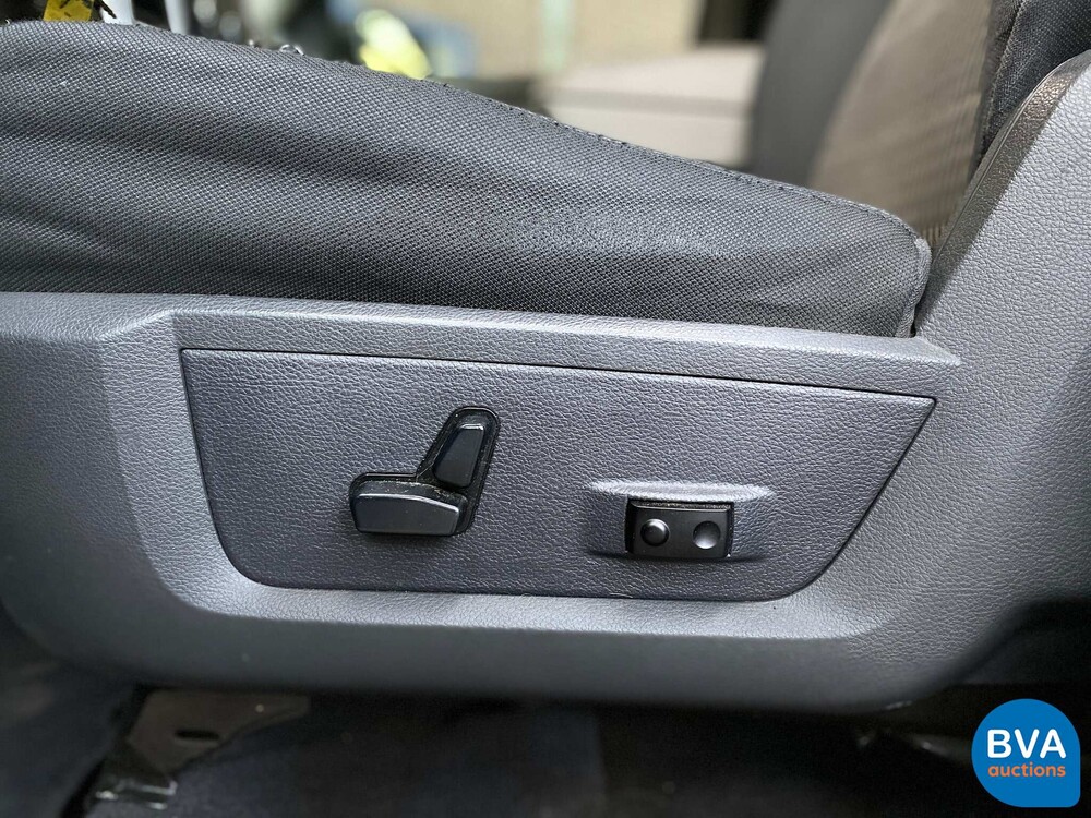 Dodge RAM 1500 5.7 V8 4x4 Quad Cab 6'4 Pickup 2011.