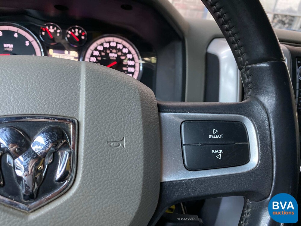 Dodge RAM 1500 5.7 V8 4x4 Quad Cab 6'4 Pickup 2011.