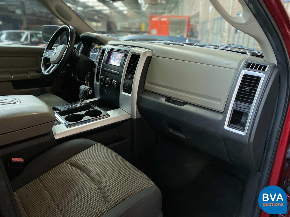 Dodge RAM 1500 5.7 V8 4x4 Quad Cab 6'4 Pickup 2011.