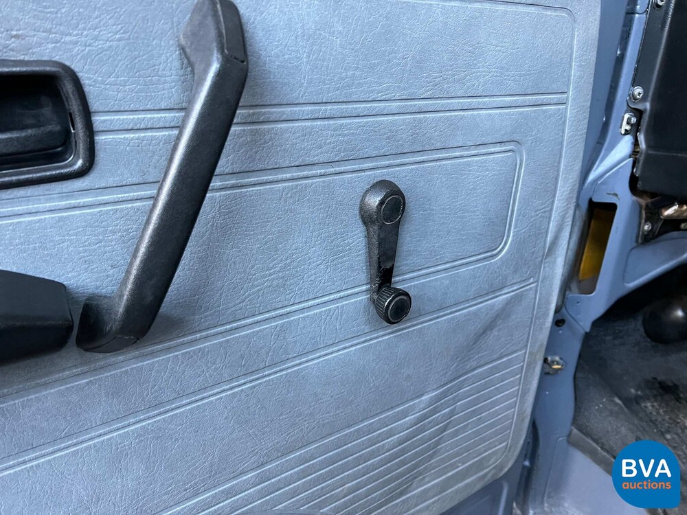 Volkswagen T3 Kleinbus 9 seater 60pk 1980, GH-44-ZT.