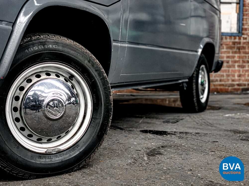 Volkswagen T3 Kleinbus 9 seater 60pk 1980, GH-44-ZT.