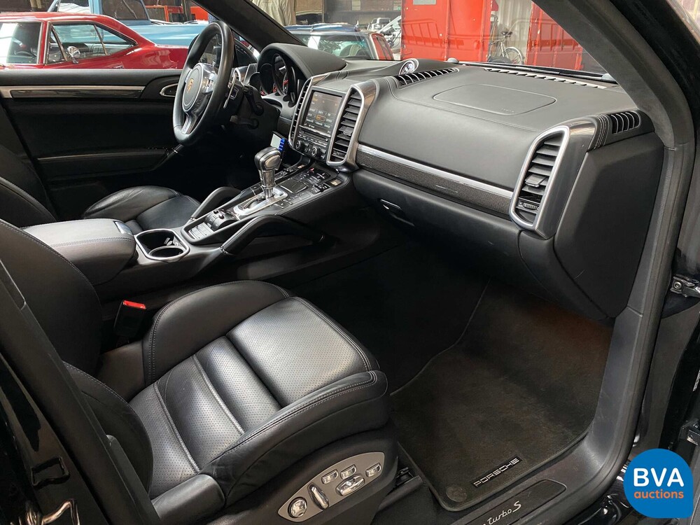 Porsche Cayenne 4.8 Turbo S SportChrono 551pk 2013 -Org. NL-, 7-KPX-58