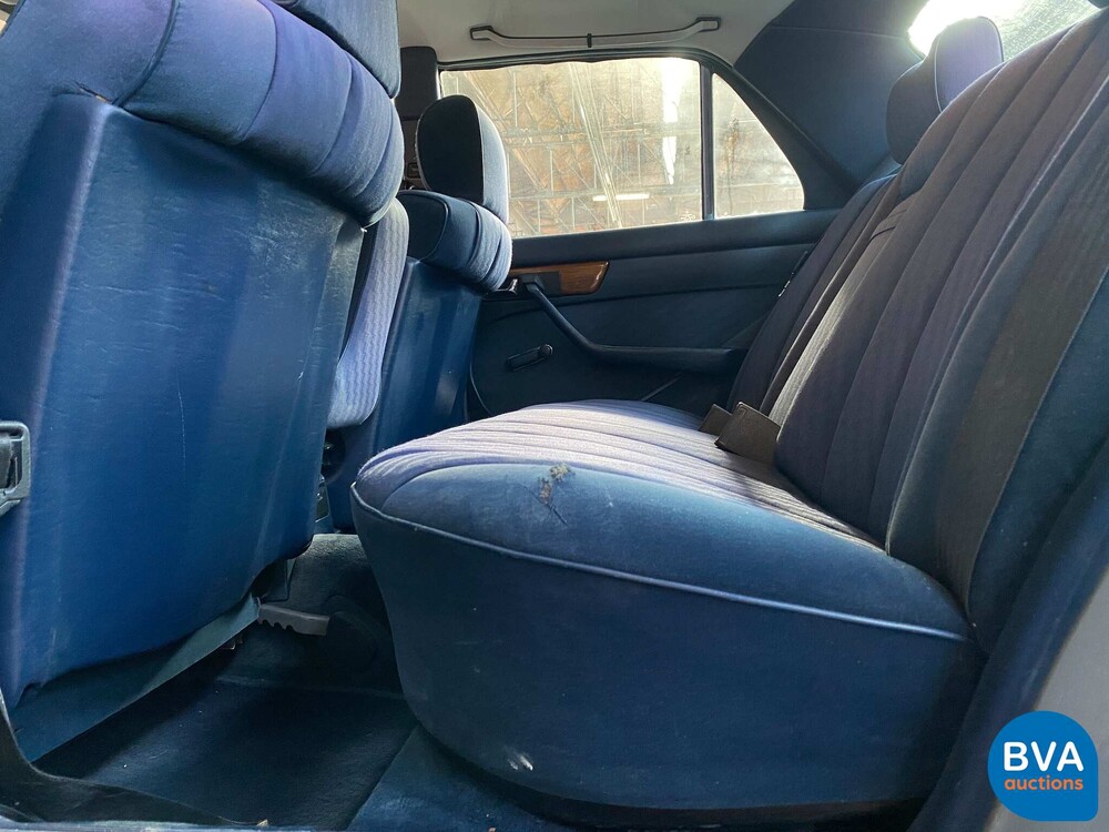 Mercedes-Benz 280 SE S-class 185hp 1981, 25-TB-ZF.