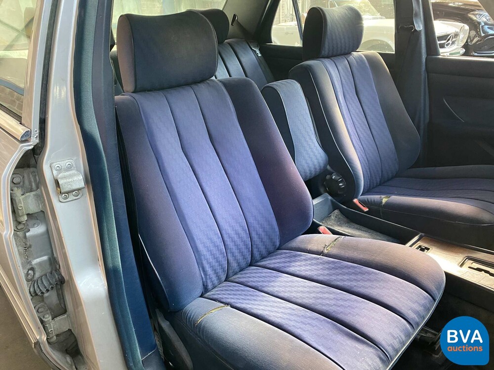 Mercedes-Benz 280 SE S-class 185hp 1981, 25-TB-ZF.