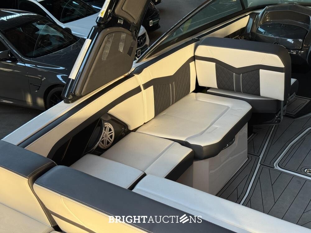 Monterey 278 SS (Mercury MerCruiser 6.2L V8 engine) 300hp Bowrider + Tailer Vlemmix N/A 2021
