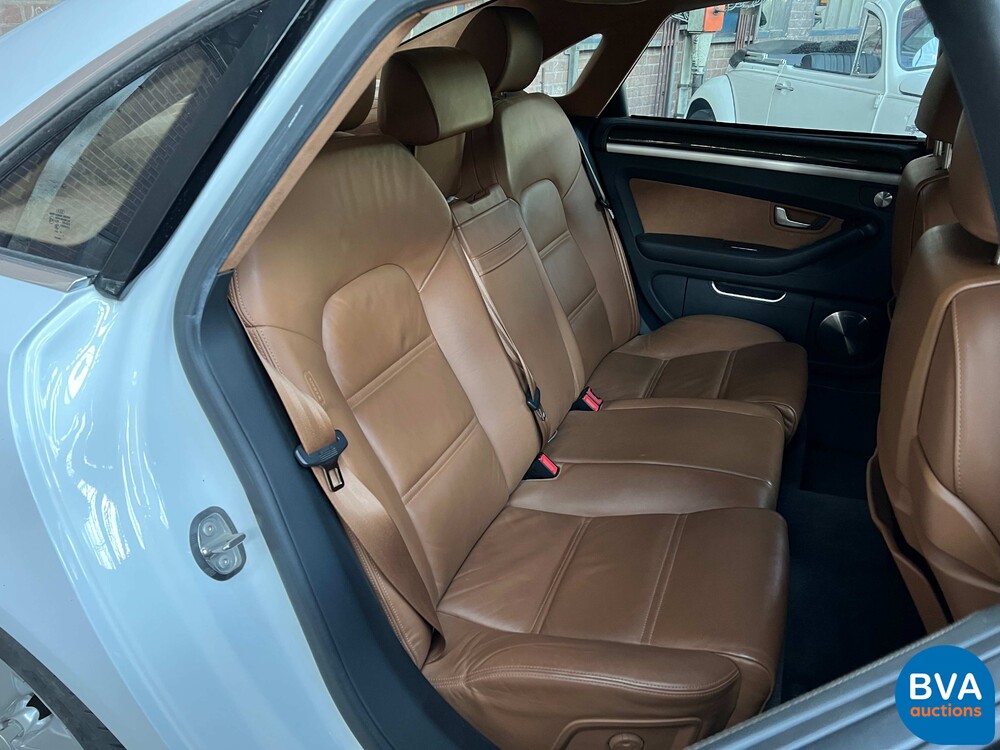 Audi S8 5.2 FSI Quattro V10 450 PS 2010.