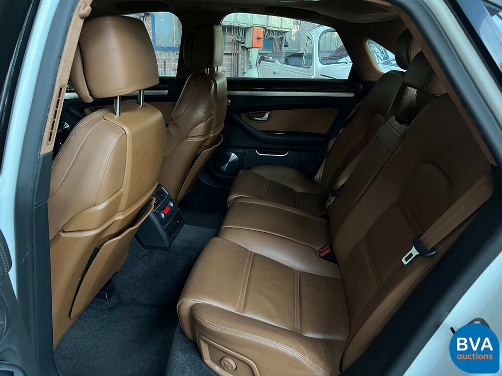 Audi S8 5.2 FSI Quattro V10 450 PS 2010.