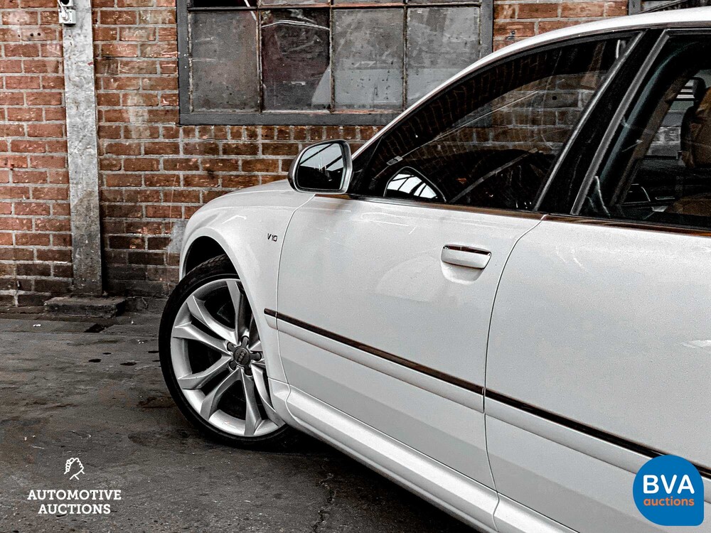 Audi S8 5.2 FSI Quattro V10 450 PS 2010.