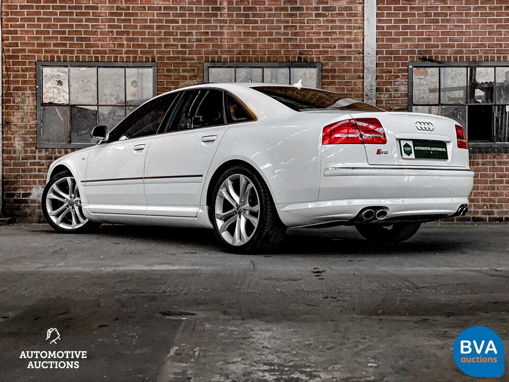 Audi S8 5.2 FSI Quattro V10 450 PS 2010.